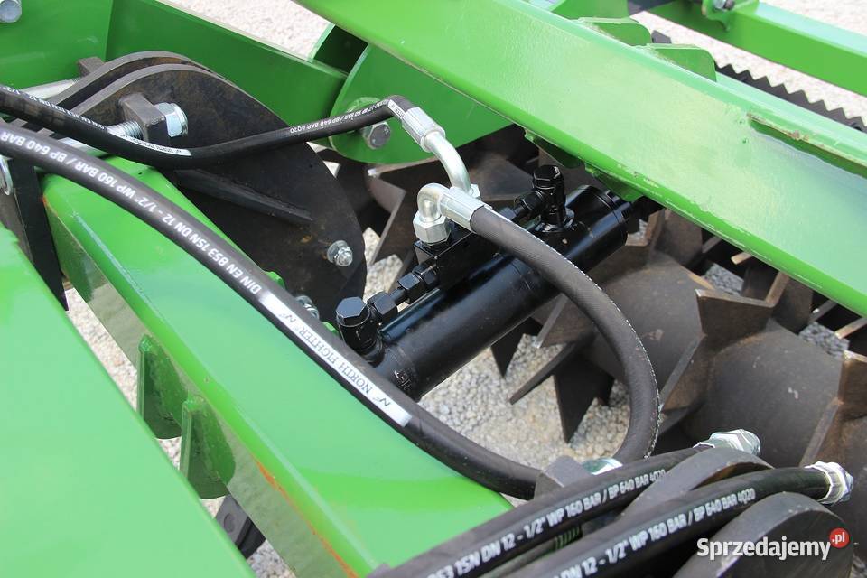 Kultywator dłutowy bezorkowy SMOK 18 40 K3F2Z nieuszkodzony Rogóźno