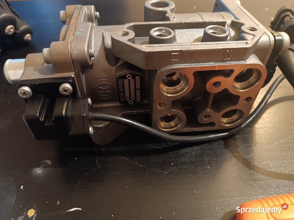 Knorr bremse k011892 zawór hamulec roboczy Pozostałe Międzychód sprzedam
