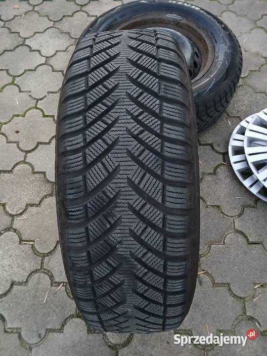 koła stalowe 16 z oponami zimowymi Woźniki