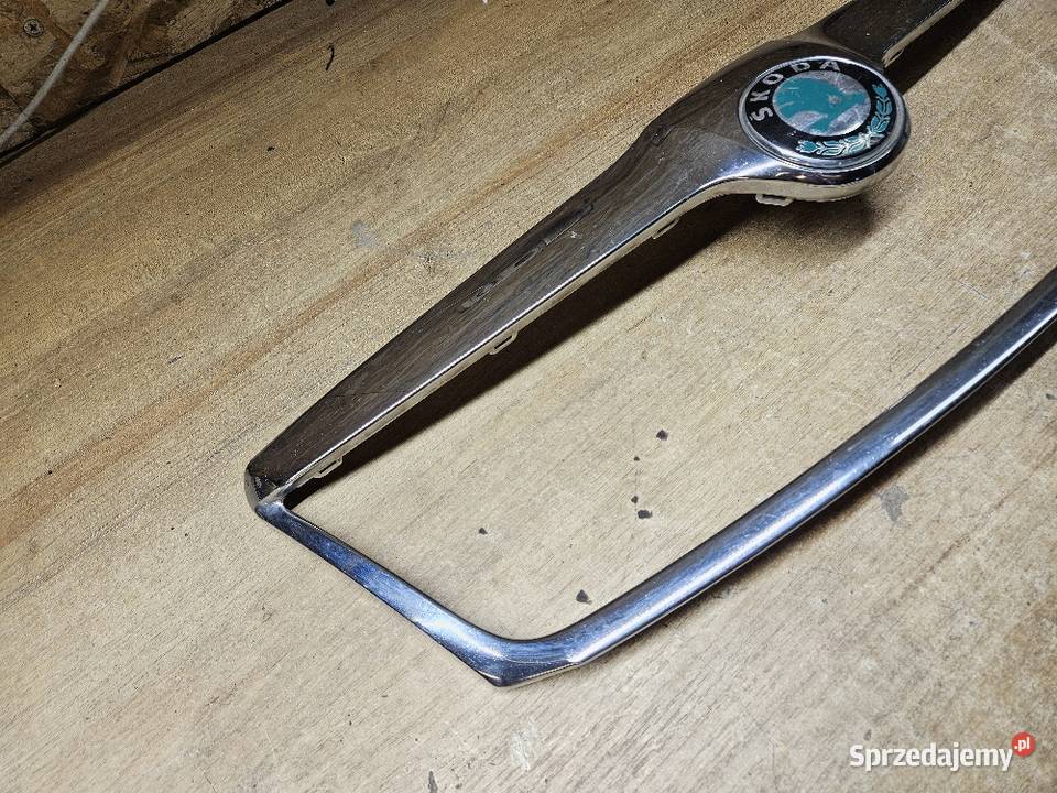 SKODA OCTAVIA 2 II LIFT RAMKA CHROM GRILLA Międzychód