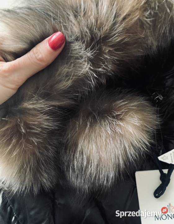Płaszcz kurtka puchowa Moncler z futerkiem Puch  pomorskie Gdynia sprzedam