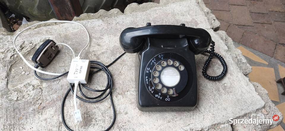 Zabytkowy telefon stacjonarny z lat 70 tych Rawicz
