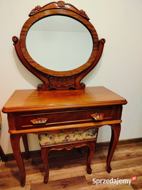 Toaletka Ludwikowska z pięknym pufem 132cm Toaletki sprzedam