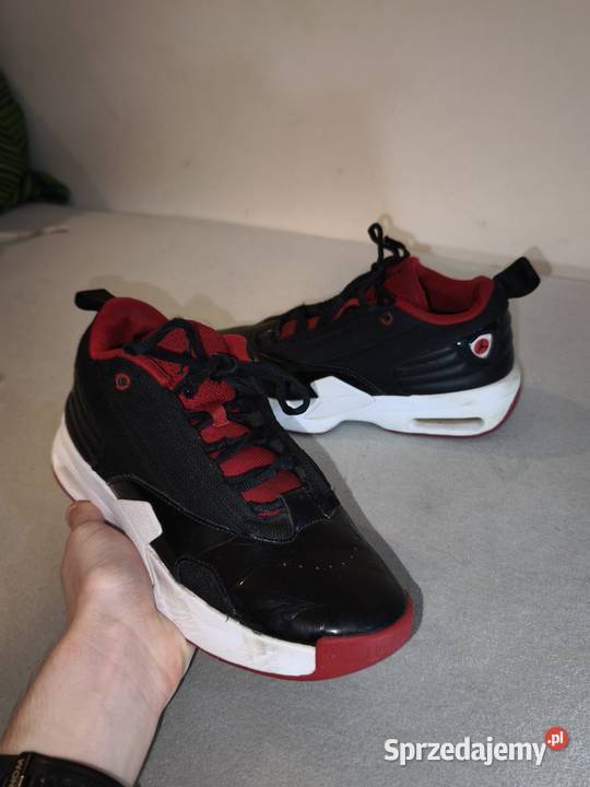 Buty Jordan w czarnoczerwonej kolorystyce Nike Legionowo