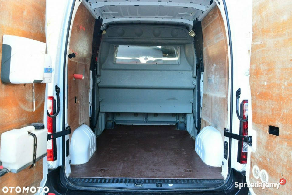 Renault Master średniak 7 osobowy L2H2 wielofunkcyjna kierownica