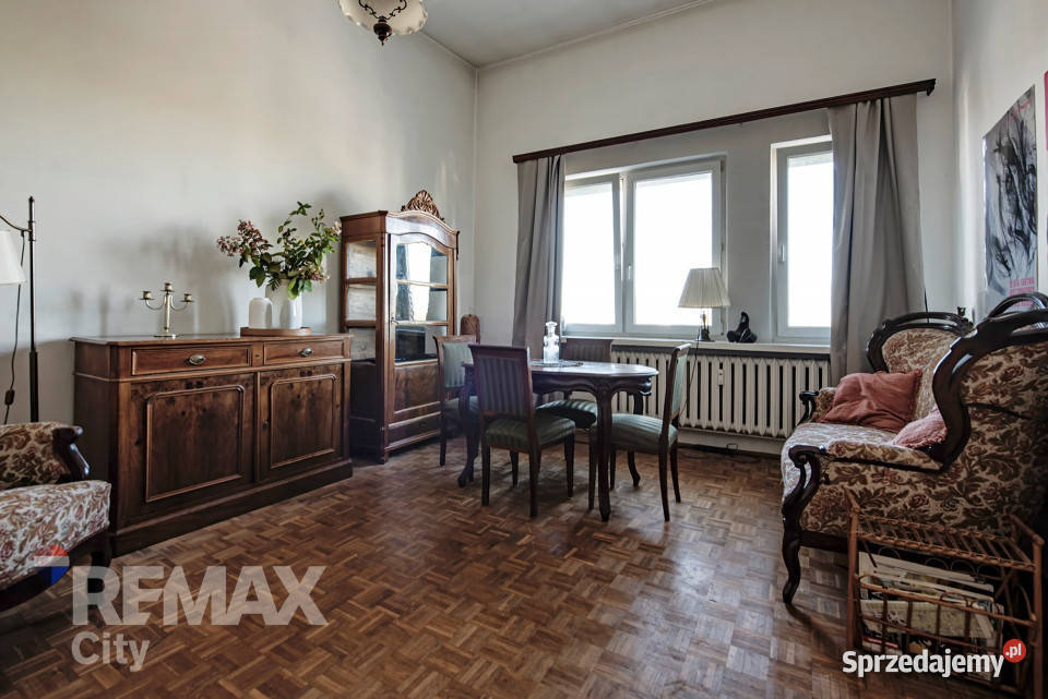 Klimatyczne wysokie 2 pokoje Klimatyzacja balkon Warszawa sprzedam