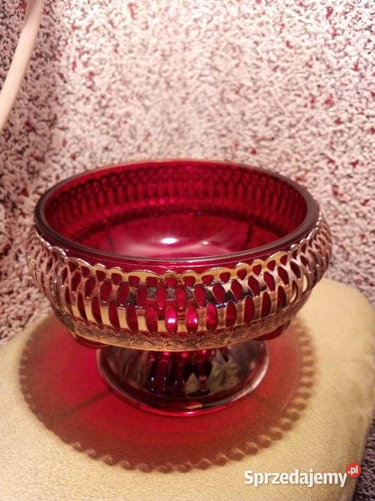 Patera czerwona w srebrzonej podstawie mazowieckie