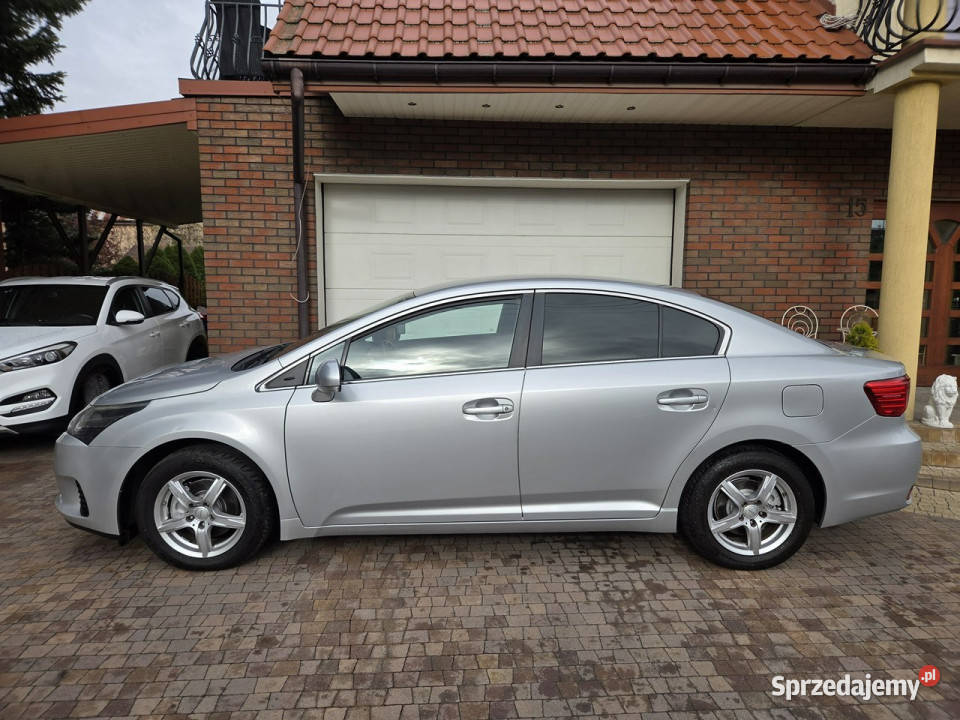 Toyota Avensis 2 0 D4D 124 T27 Salon super stan Aleksandrów Łódzki
