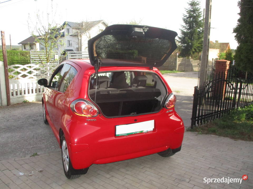 Toyota Aygo 10 VVTi 681 Właściciel Klima serwis przyciemniane szyby Kuby-Młyny