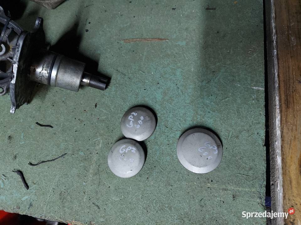 Kawasaki GPZ 600 kapsel kapsle dekielki GPZ600 Plastiki Jelenia Góra