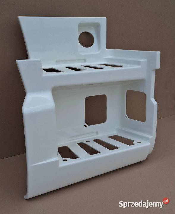 MAN TGS TG3 STOPIEŃ DOLNY PRAWY OBUDOWA WNĘKA Bieleń