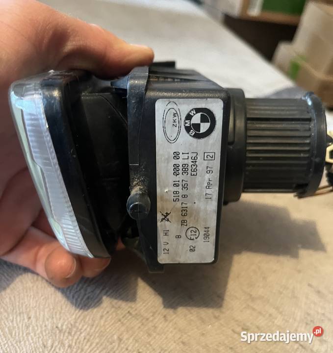 Lampy halogeny przeciwmgielne wsporniki BMW e36 Lampy przeciwmgielne Ostrów Mazowiecka sprzedam