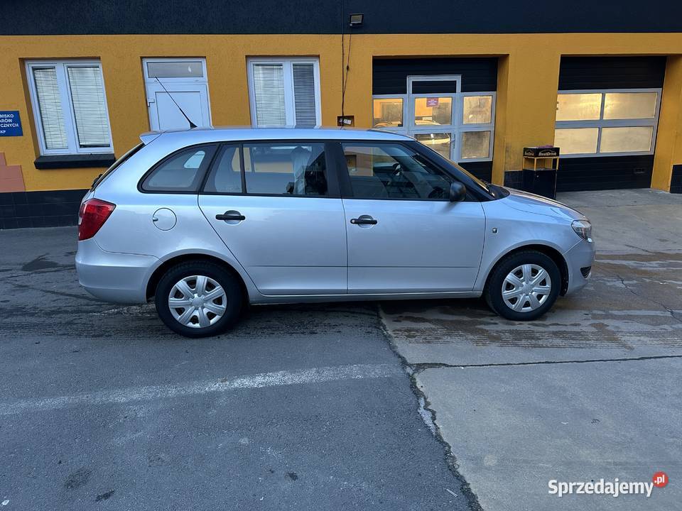SKODA FABIA 11r PRZEBIEG ORYGINALNY 42700 KLIMA srebrny Fabia wielkopolskie