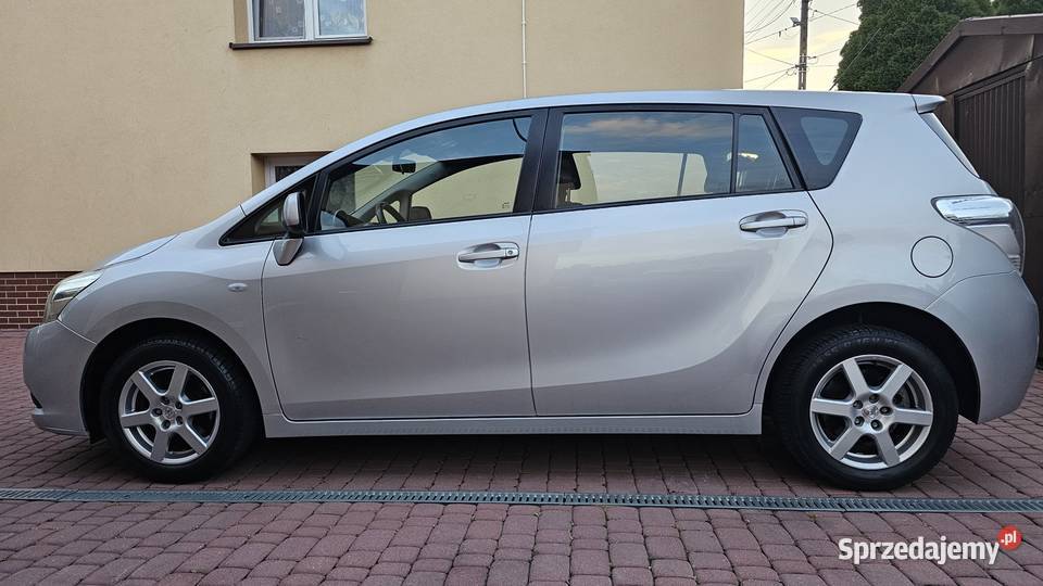 Toyota Verso 16 132 7 osobowa 160tyskm 2009r podkarpackie Zarszyn sprzedam