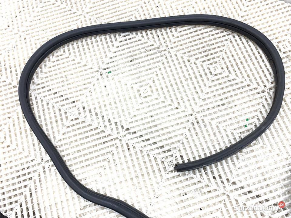 USZCZELKA DRZWI PRZESUWNYCH PRAWA OPEL VIVARO B osobowe podkarpackie