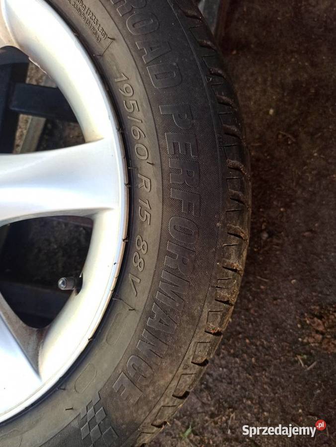 Oryginalne felgi aluminiowe Toyota 15x6JJ ET45RQ Samochodowe łódzkie Łódź
