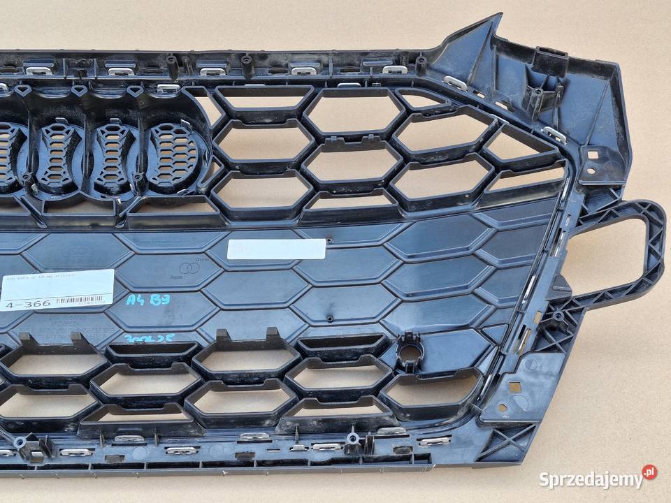 AUDI A4 B9 GRILL ATRAPA CHŁODNICY EMBLEMAT