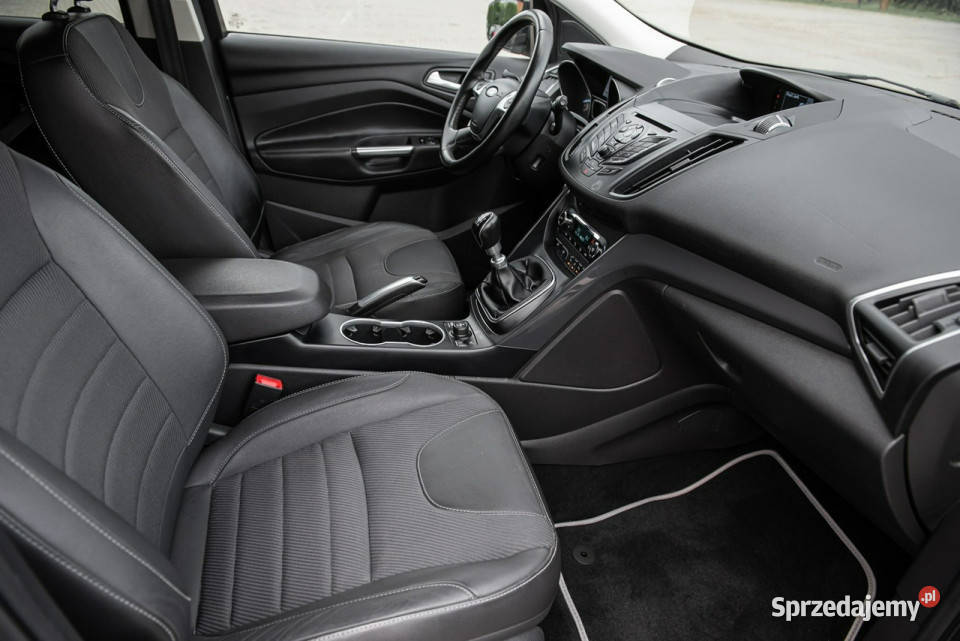 Ford Kuga Titanium Plus Super Stan Serwisowana światła LED Samochody osobowe Zwoleń