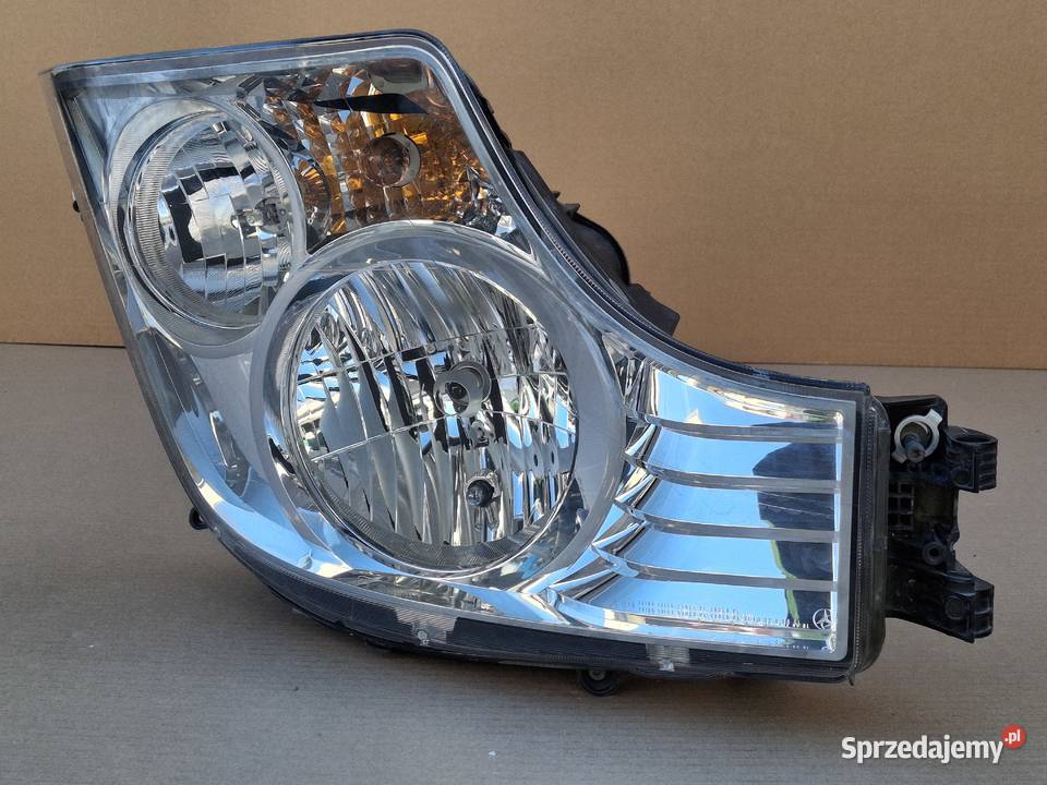 MERCEDES ACTROS MP4 REFLEKTOR PRAWY H7 LAMPA Bieleń sprzedam