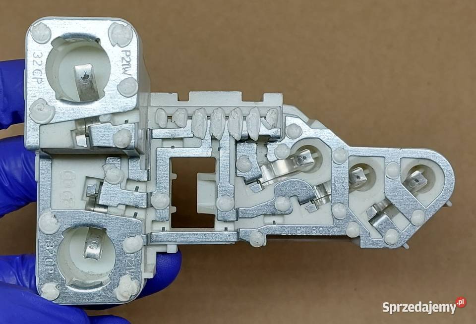 WKŁAD LAMPY PRAWEJ TYŁ BMW 3 E91 LIFT KOMBI osobowe Mielęcin sprzedam