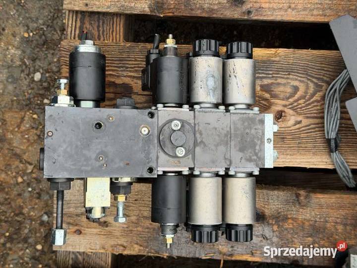 Rozdzielacz hydrauliczny czterosekcyjny HAWE Antonie