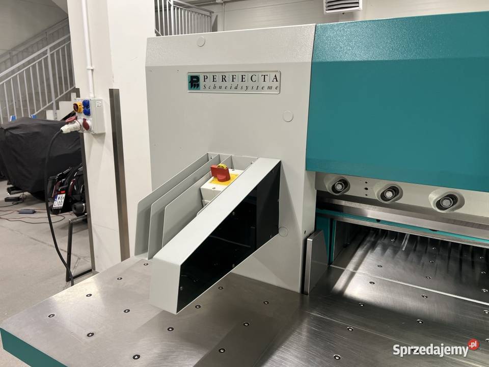 Gilotyna do cięcia papieru Perfecta 132 TS Radom