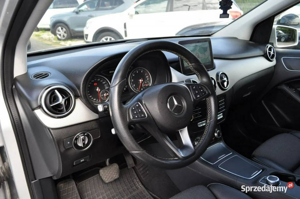 Mercedes B 200 MercedesBenz B 200 156 Urban Warszawa