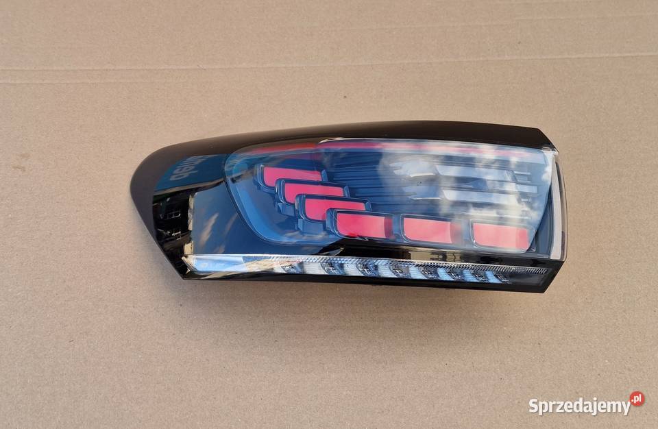 VW ID4 ID4 LAMPA TYLNA LEWA IDEALNA IQLIGHT Bieleń