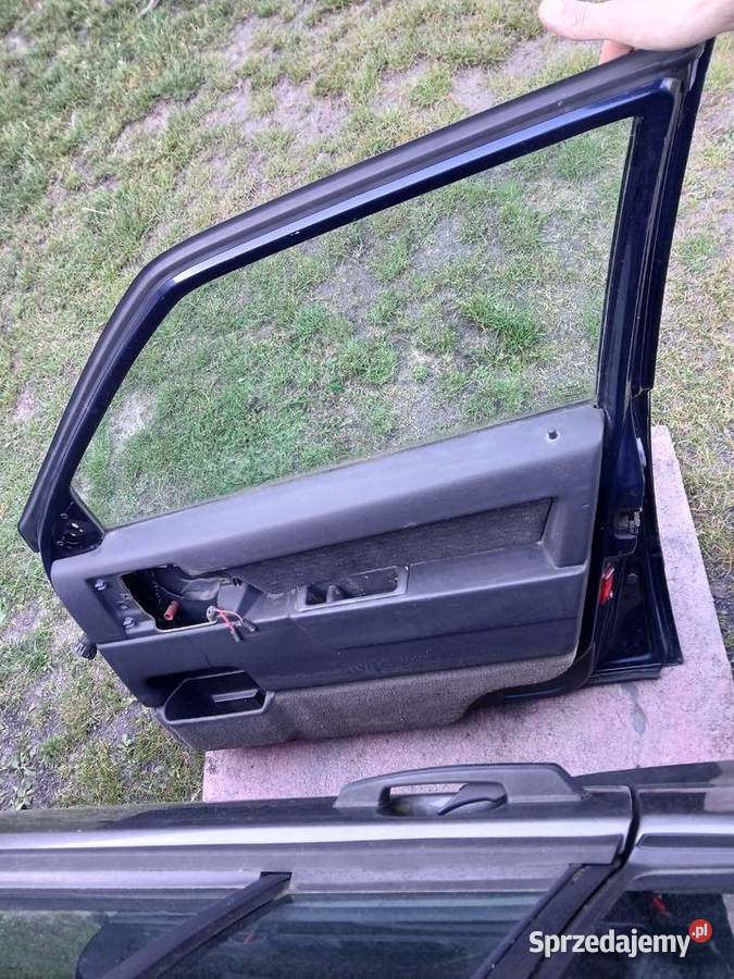 Volvo 850 drzwi prawy przód 41711 Drzwi
