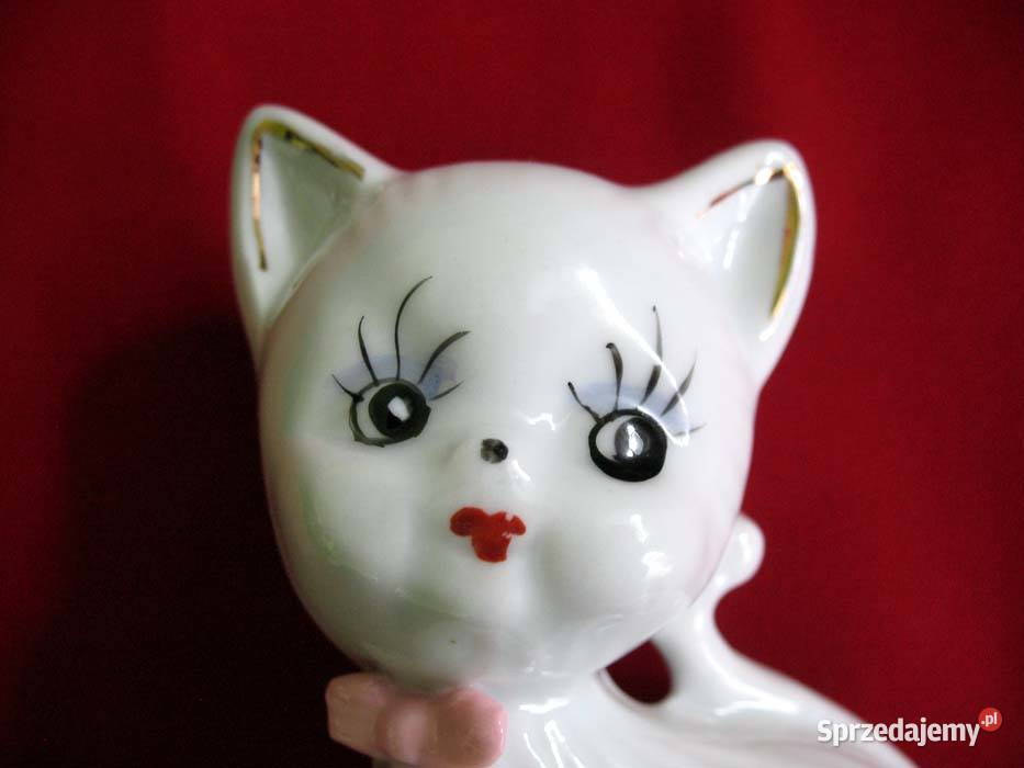 Kot Koteczka z kokardą porcelana niebieska 11 x biały Siedlce