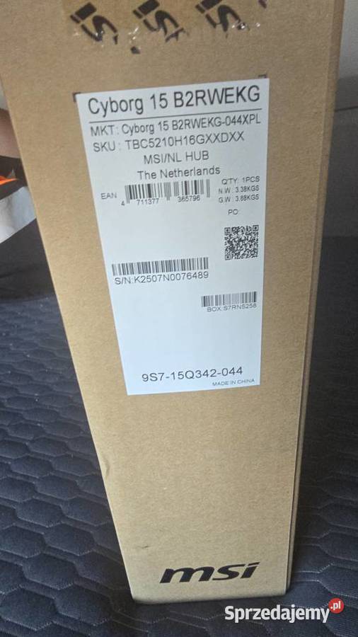 Sprzedam Laptop MSI Cyborg B2RWEKG044XPL Ostrowiec Świętokrzyski sprzedam