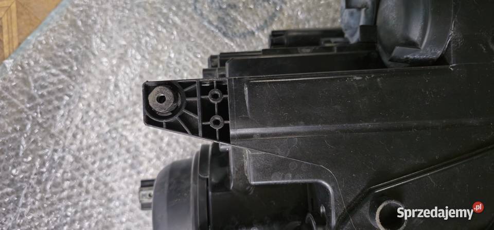 Vw Touran 5T lewa lampa 5TB941005A osobowe Przygodzice