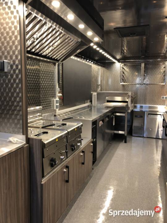 Przyczepa gastronomiczna food truck na podwoziu Wałbrzych