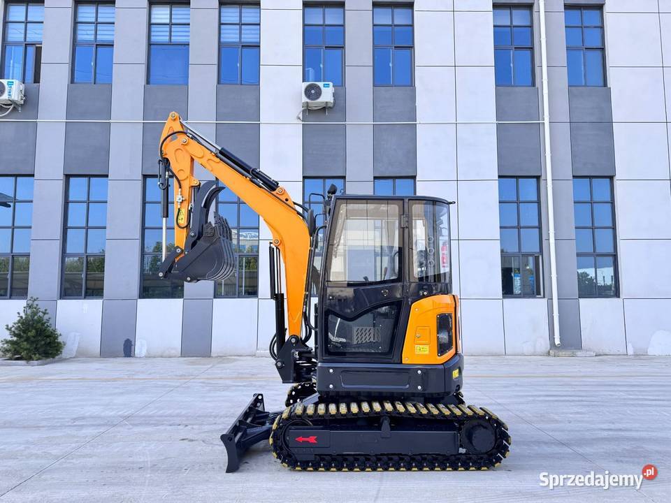 Minikoparka 4 t Mller Machinery MB 40 silnik pełny VAT Pleszew sprzedam
