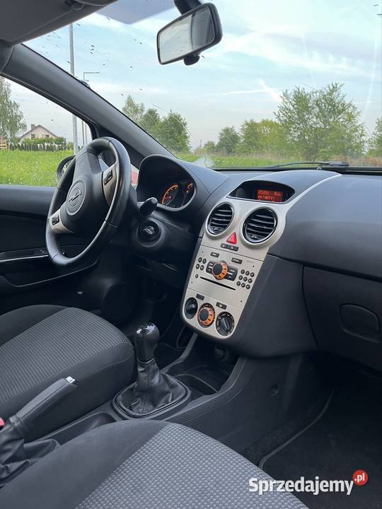 Opel Corsa D 10 16V 2009r 135 stan Siewierz