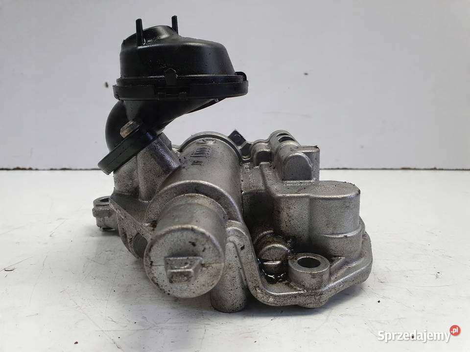 Audi A4 B9 20 TFSI POMPA OLEJU olejowa