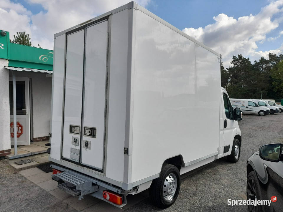 Fiat Ducato Chłodniomroźnia z hakami do mięsa bluetooth