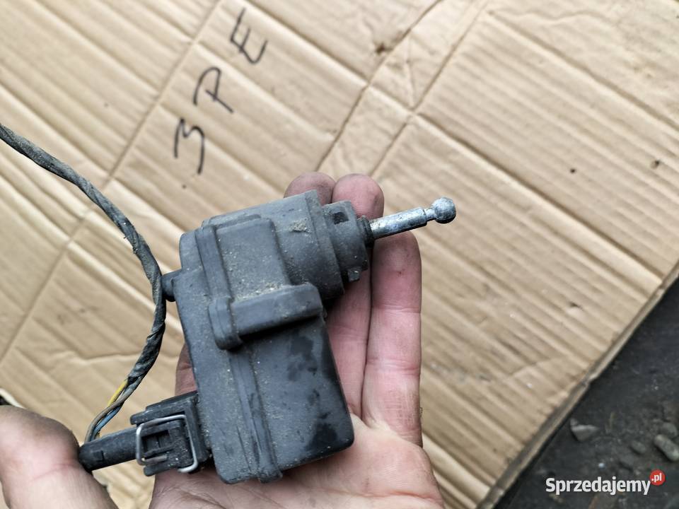 SILNICZEK REGULACJI LAMPY VW GOLF 1H0941295F lubelskie Kamień-Kolonia sprzedam
