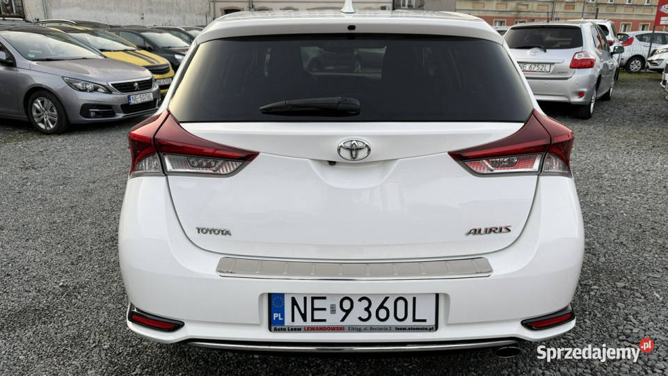 Toyota Auris Benzyna Zarejestrowany Ubezpieczony wspomaganie kierownicy Elbląg sprzedam
