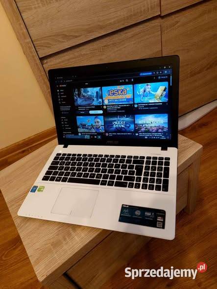Laptop Asus i7 Złota