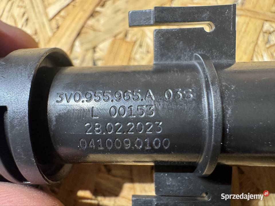 Spryskiwacz lampy przód prawy lewy skoda superb Sieraków