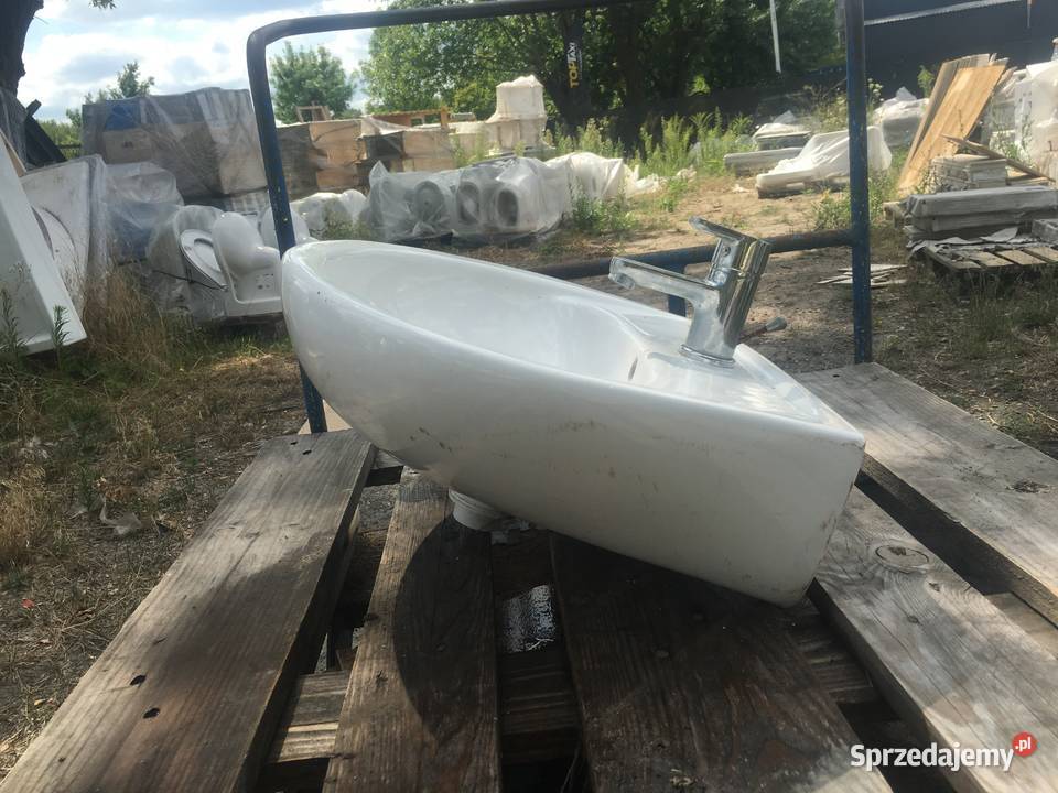 Umywalka wisząca 55x42 firmy KOŁO z baterią KFA Reguły