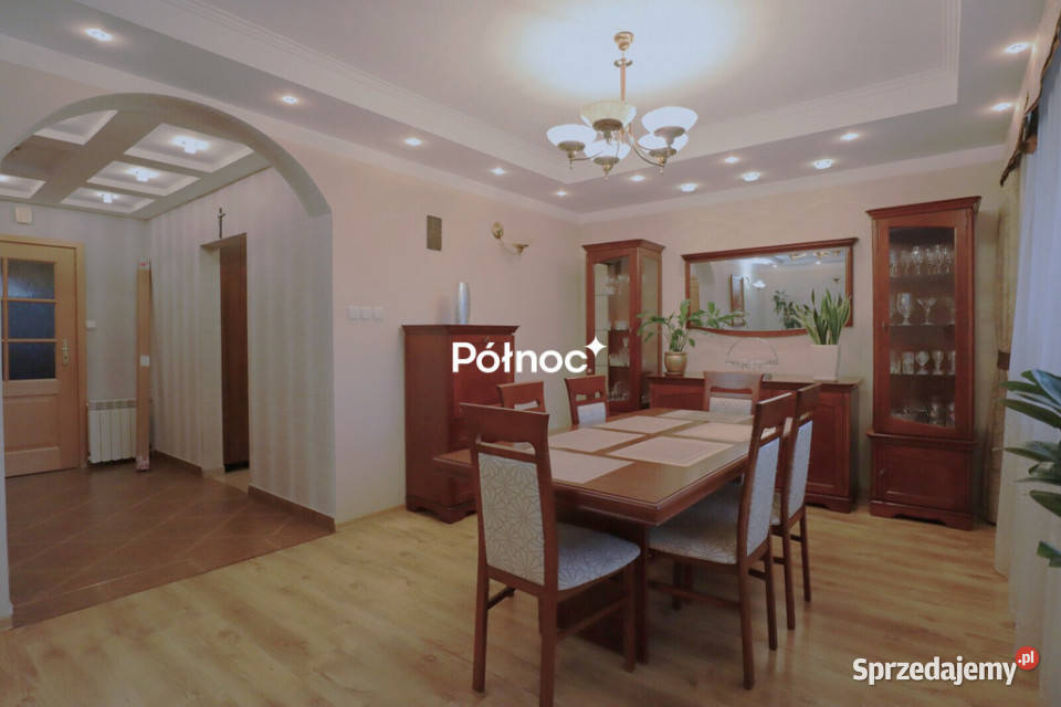 Dom z ogrodem tarasem i garażem Łaszczów