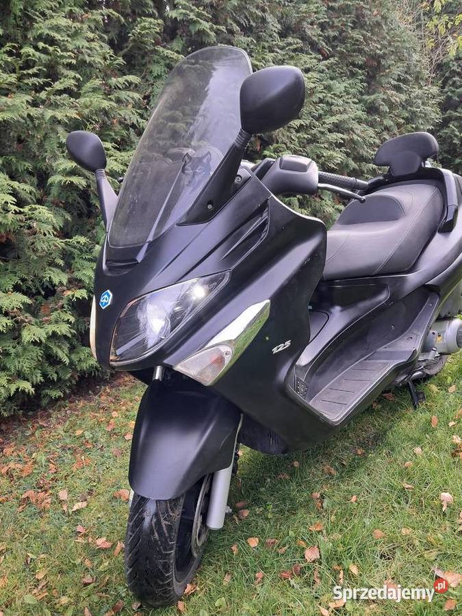 Skuter Piaggio 125 nieuszkodzony Motoryzacja łódzkie Żychlin