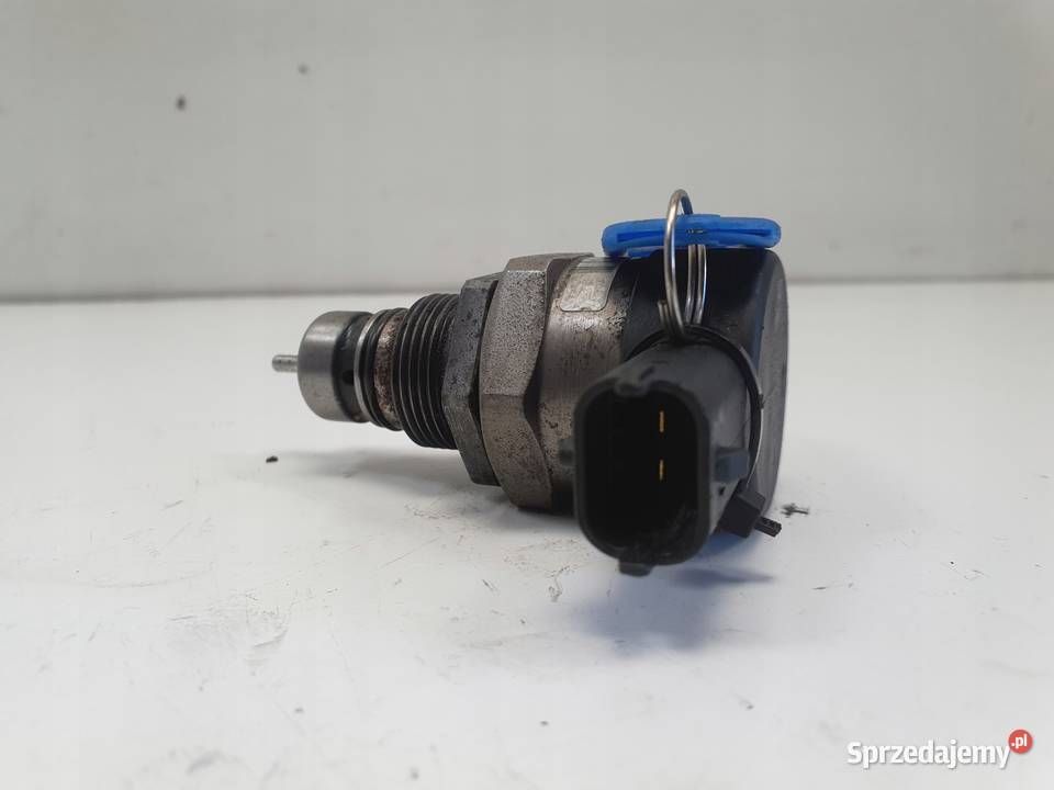 Volvo V70 III XC70 II 24 D5 CZUJNIK PALIWA zawór lubelskie