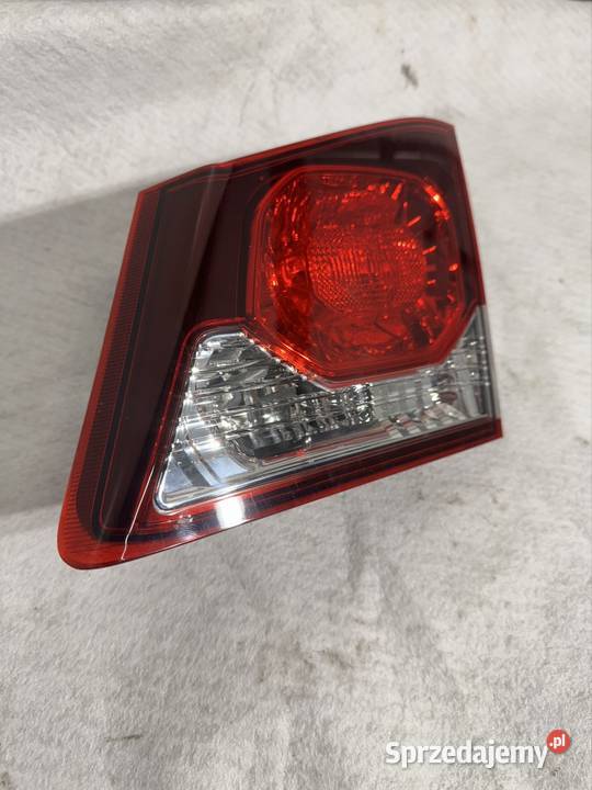 Lampa prawa w klapę Honda Civic sedan 0611 prawe Jasienica