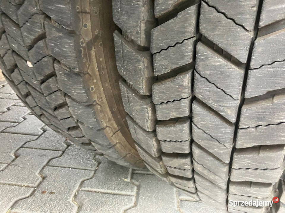 Mercedes Wywrotka 8x4 Z dzwigiem 12741cm3