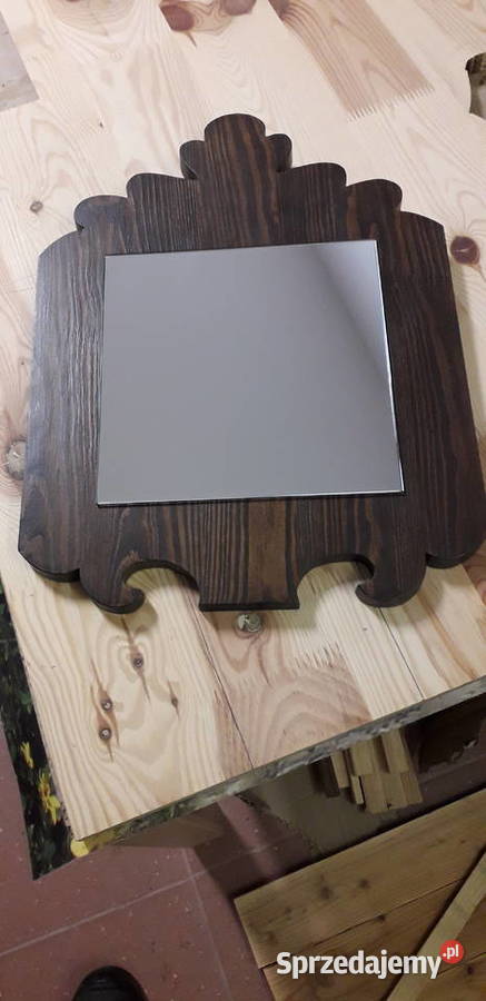 Lusterko na ozdobnej desce Międzyrzecz