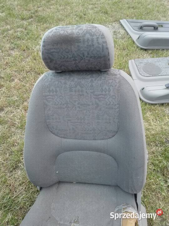 Fotele Land Rover Freelander Gniezno sprzedam