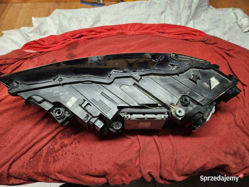 Lampa prawa Audi Q7 Lampy przednie Łódź